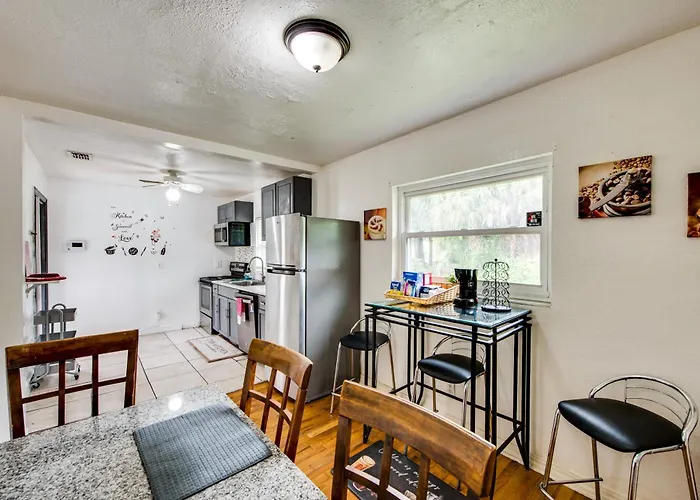 Walkable To Fsu Campus: Cozy Retreat W/ Deck! Tallahassee