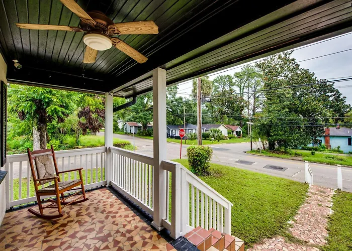 Walkable To Fsu Campus: Cozy Retreat W/ Deck! Holiday home *