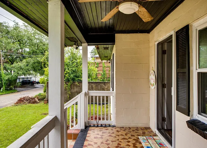 Walkable To Fsu Campus: Cozy Retreat W/ Deck! * Tallahassee